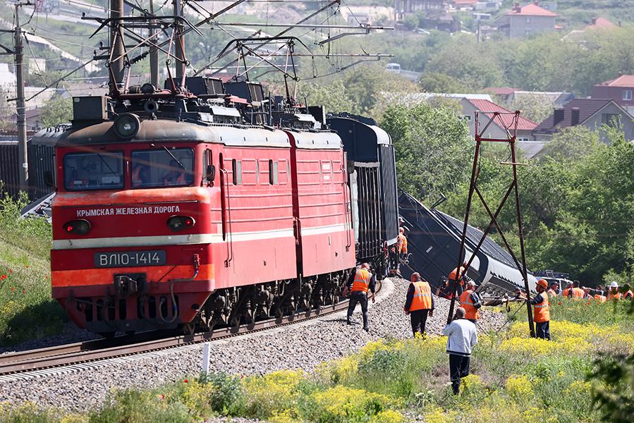 Силы ПВО сбили на севере Крыма четыре беспилотника