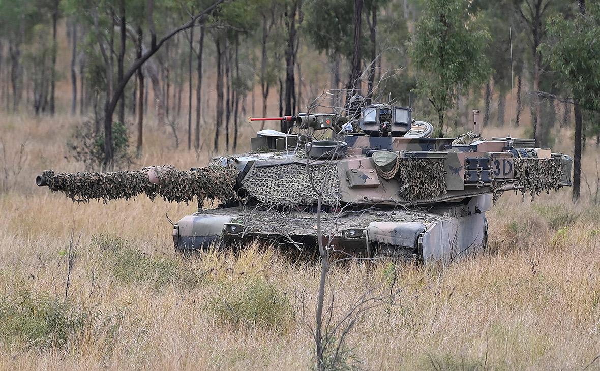 Украинские военные приступили к тренировкам на танках Abrams в Германии