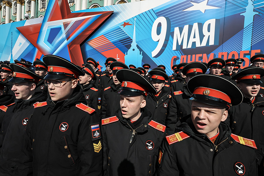 Репетиции парадов Победы в Москве и Петербурге. Фоторепортаж