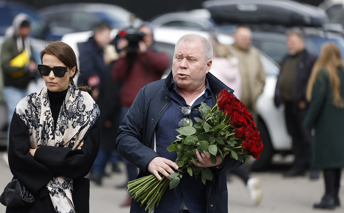 Кто пришел проститься с модельером Валентином Юдашкиным. Фоторепортаж