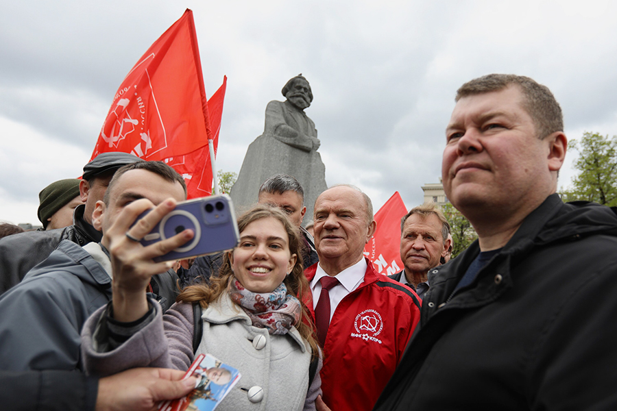 Как в России встретили Первомай. Фоторепортаж
