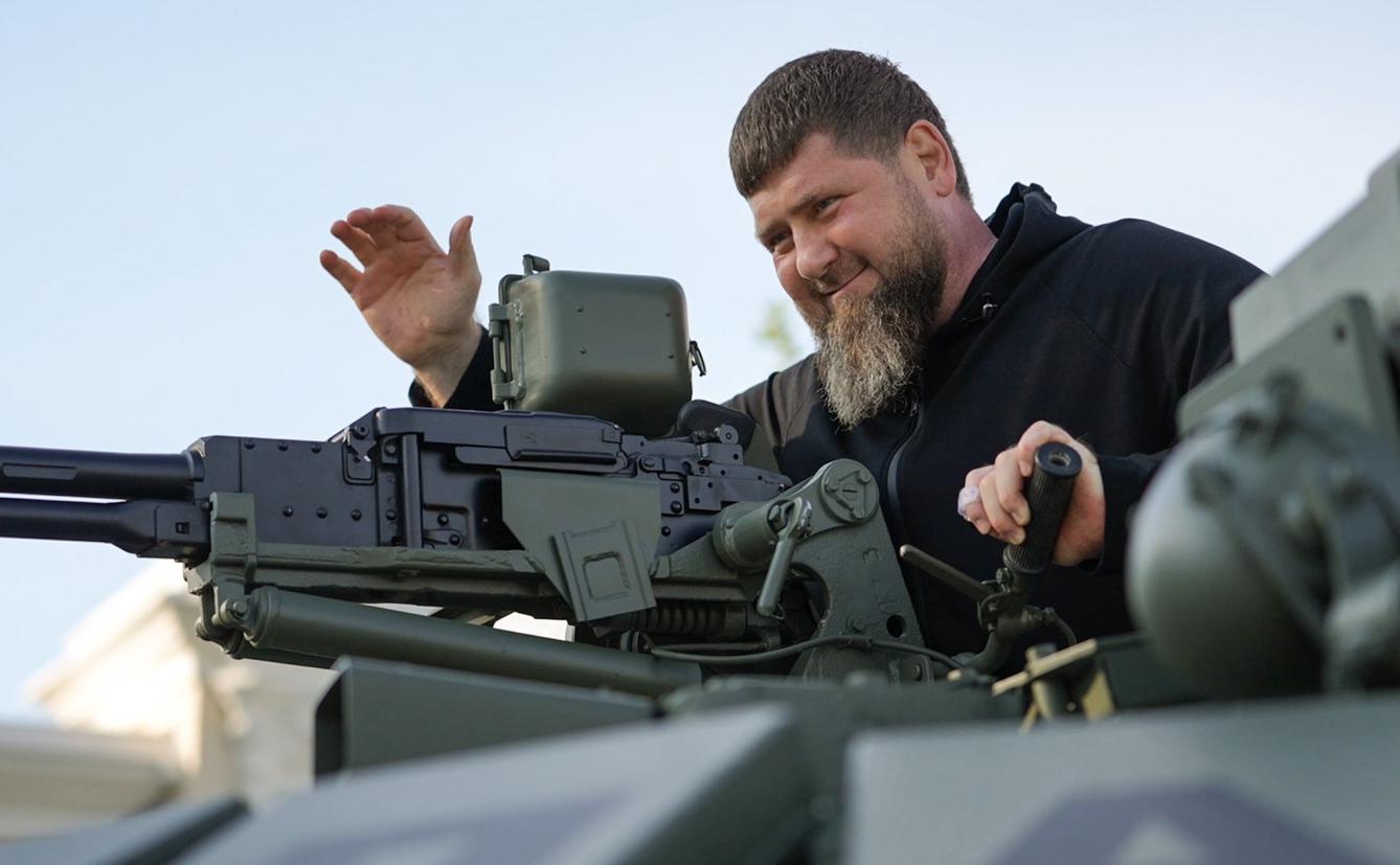 Минобороны после слов Кадырова заявило о наступлении отряда &laquo;Ахмат&raquo; в ДНР