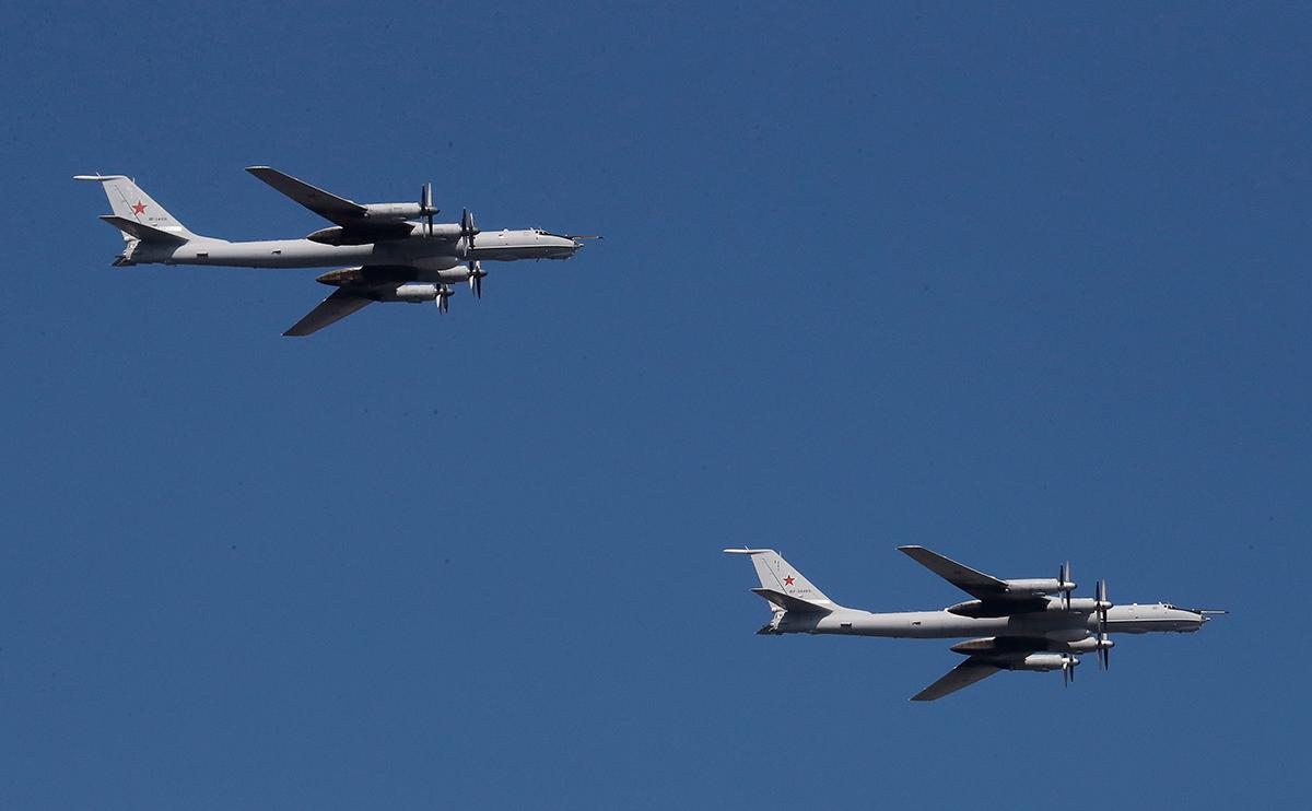 Российский Су-27 перехватил два американских бомбардировщика над Балтикой