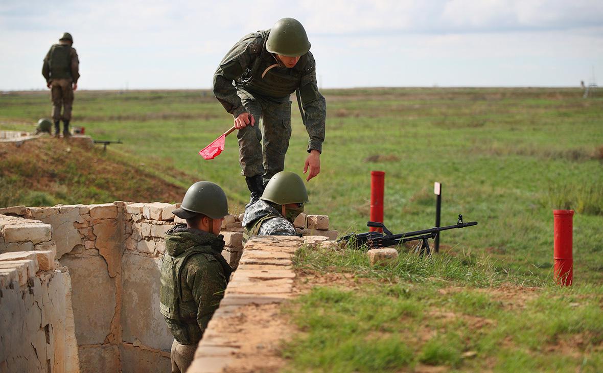 В Госдуме поддержали идею о военных сборах для неслуживших россиян