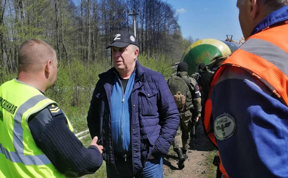 Грузовой поезд сошел с рельс из-за подрыва в Брянской области