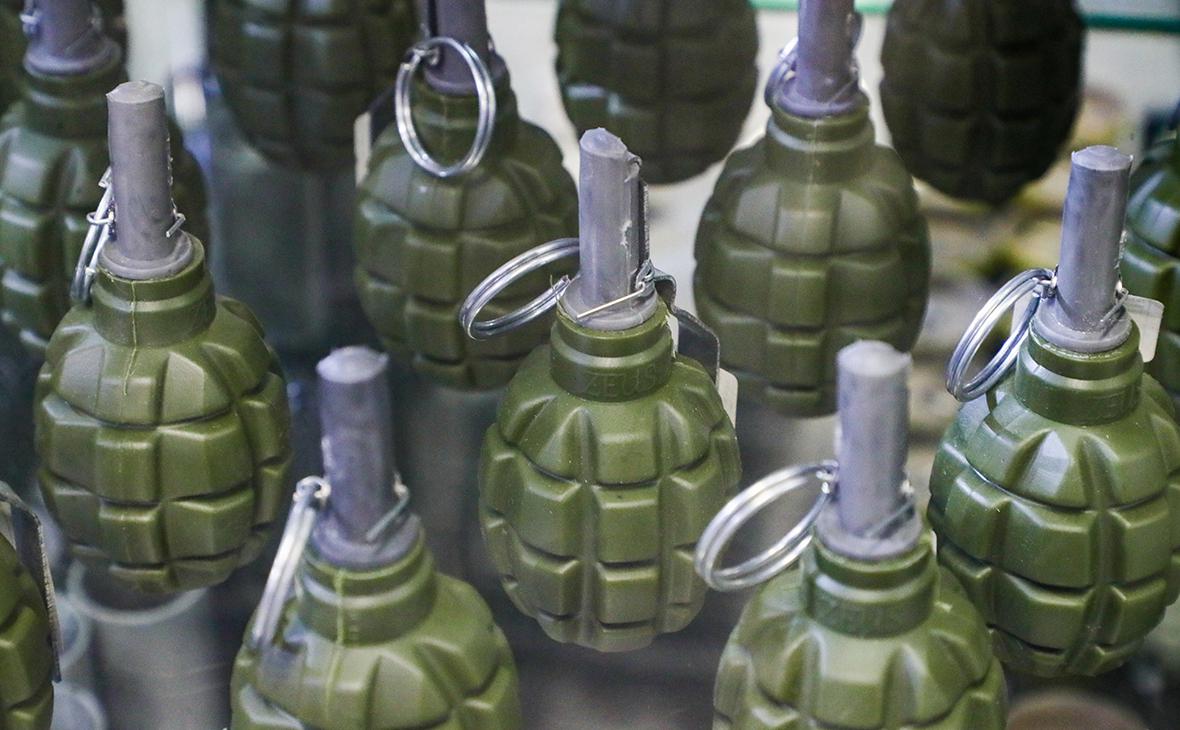 В Москве-реке нашли два автомата и пять магазинов с патронами