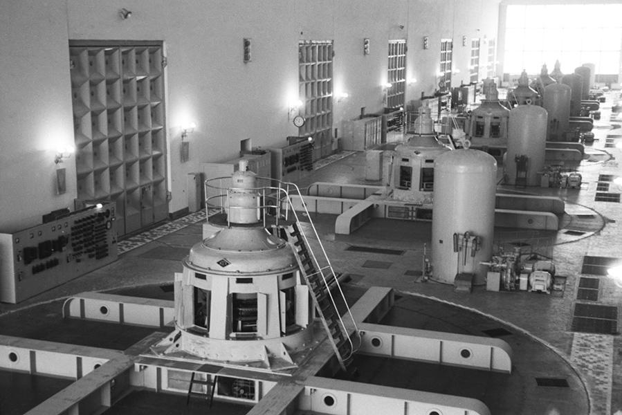 Каховская ГЭС: основные сведения и история электростанции