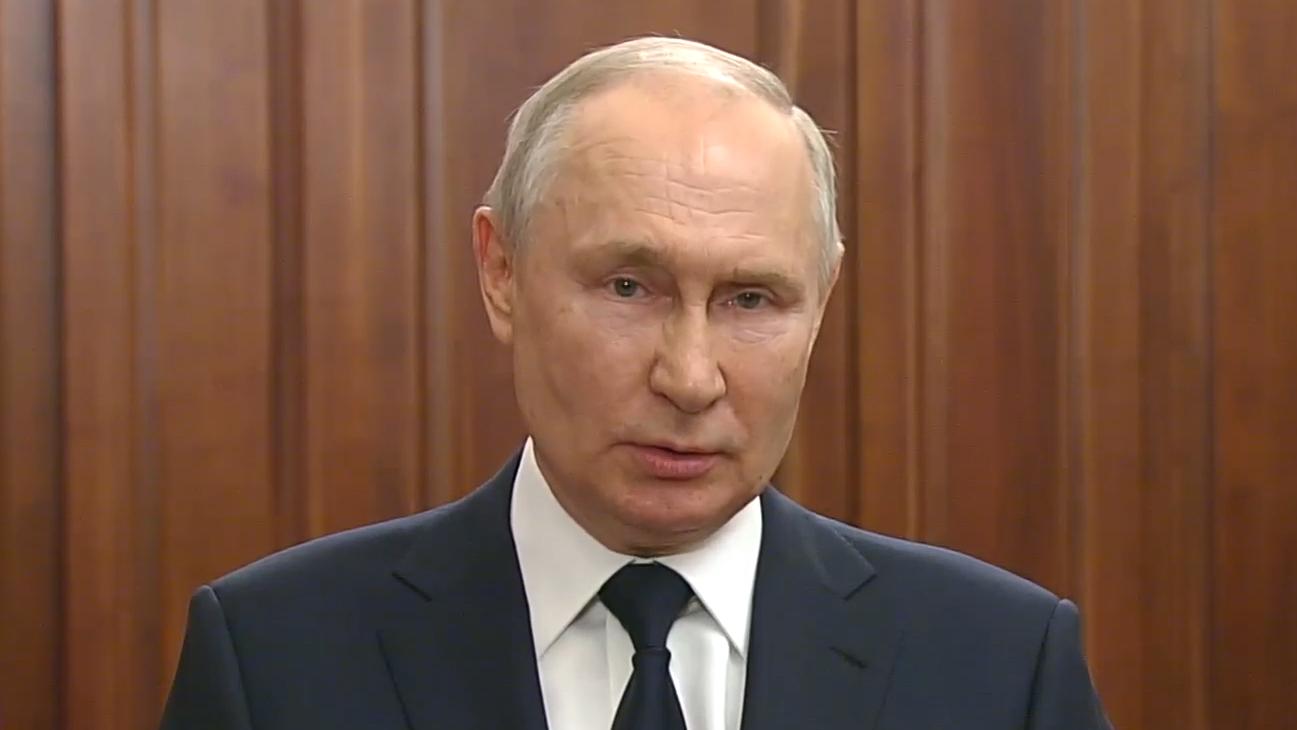 Путин после обращения встретился с Шойгу и руководителями силовиков