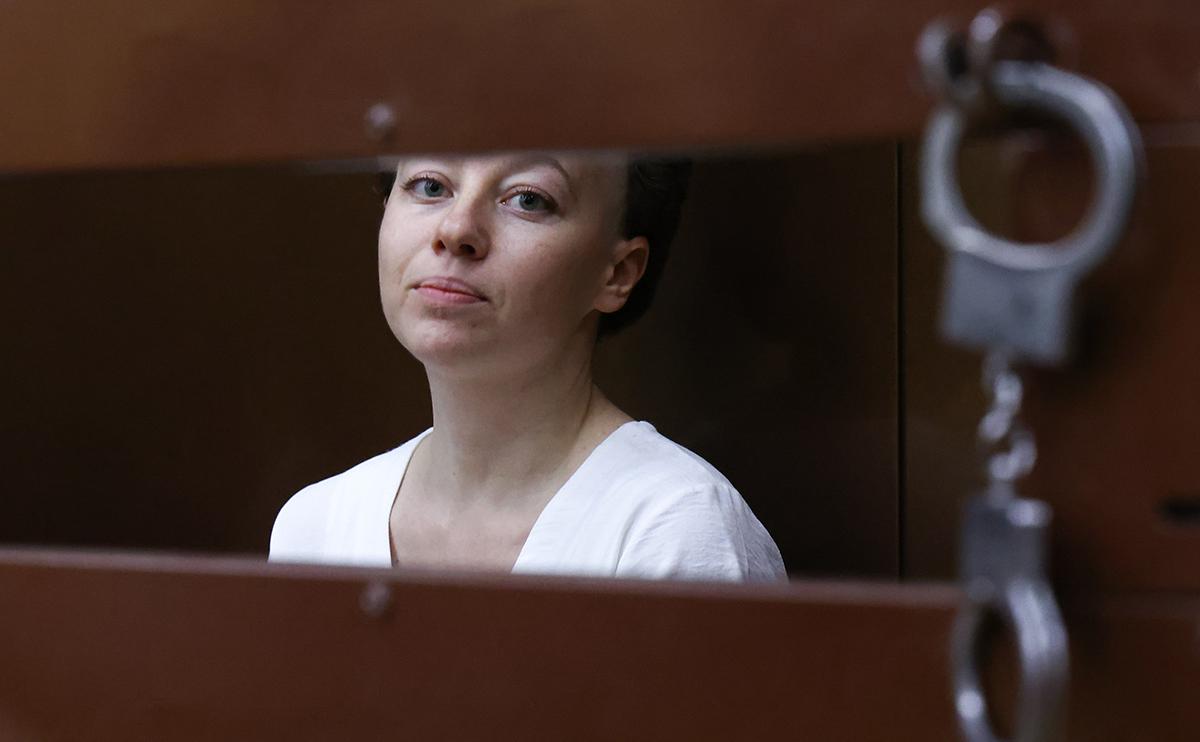 Суд продлил арест Беркович и Петрийчук