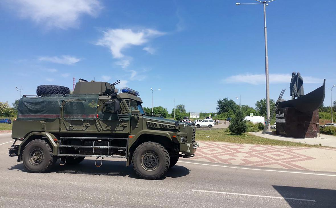 Шойгу вручил медали &laquo;Золотая Звезда&raquo; российским военным