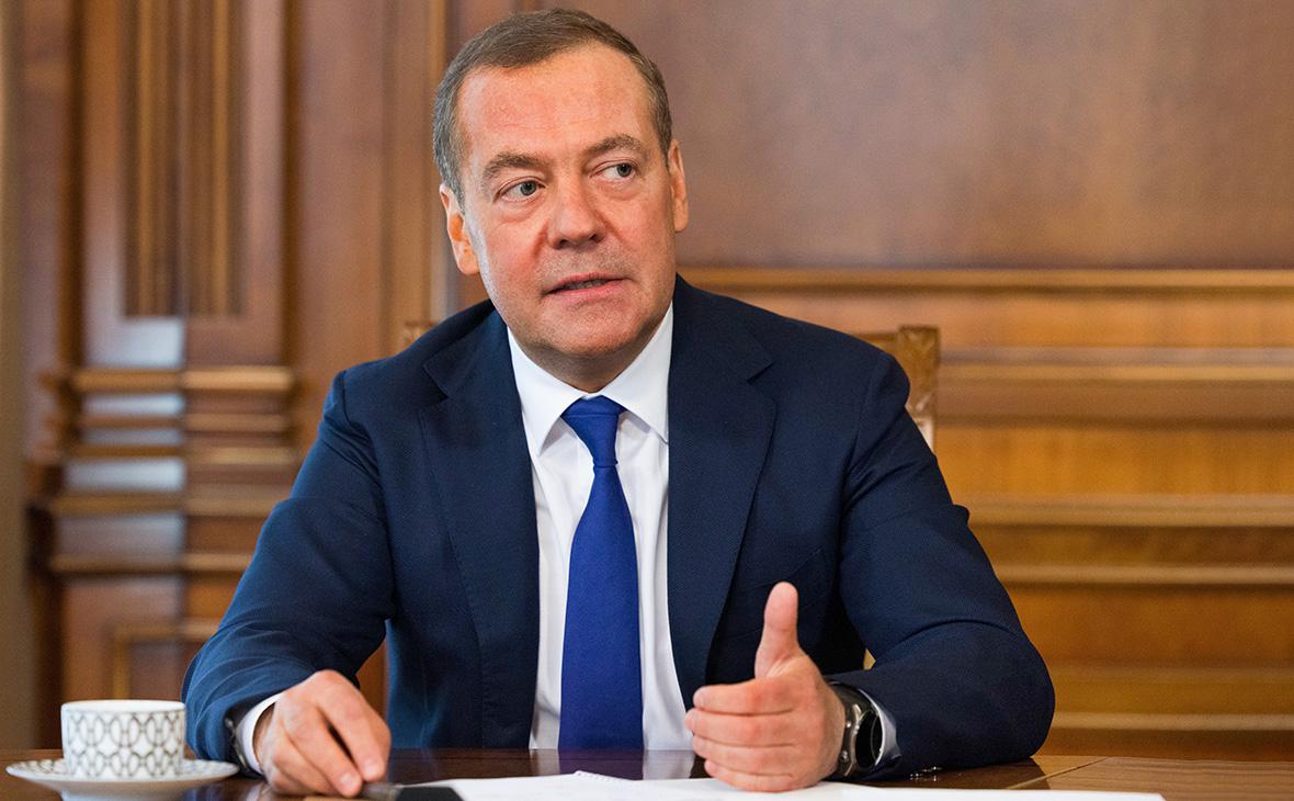 Медведев рассказал, сколько людей приняли в армию с начала года