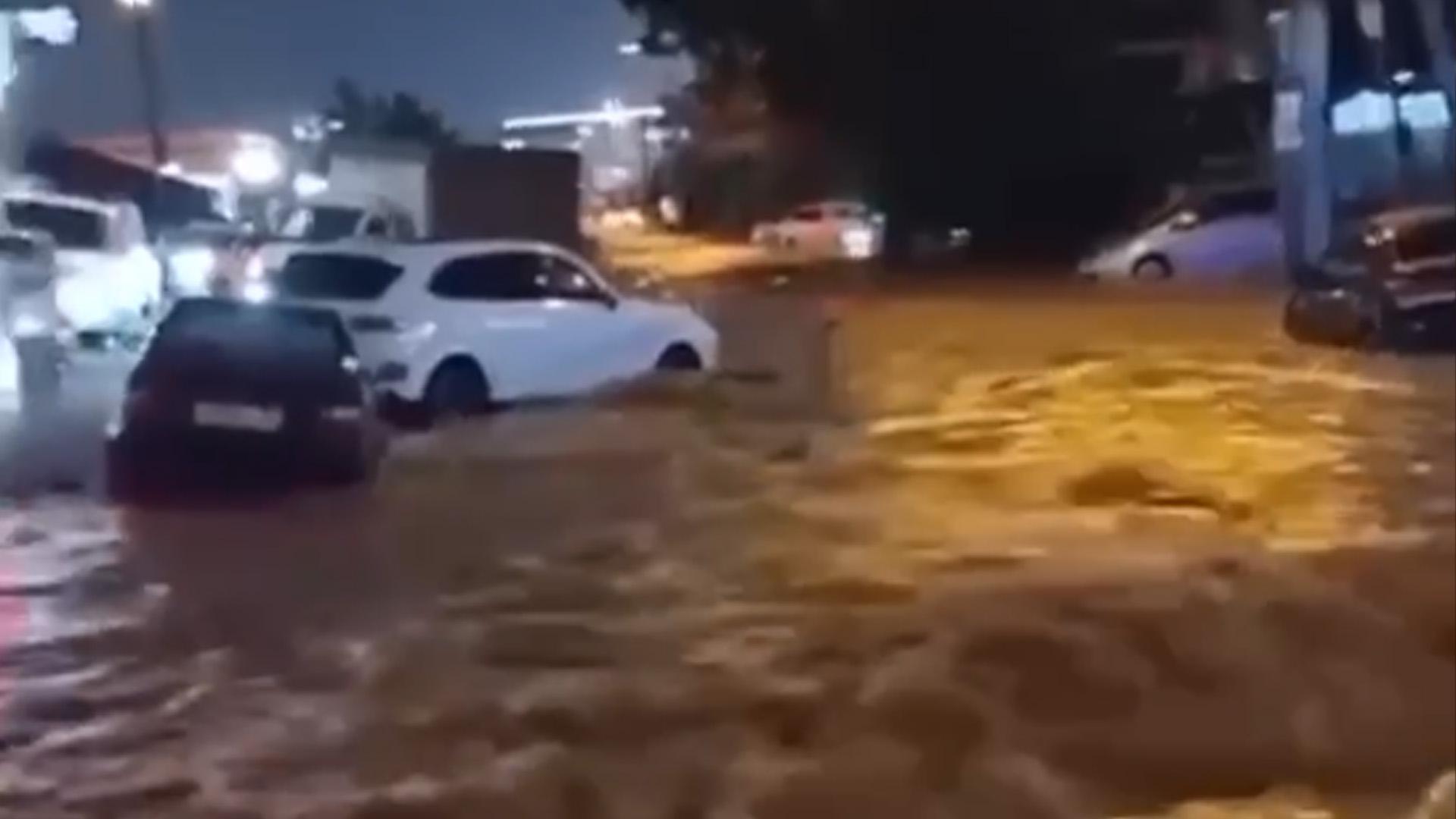 Синоптики объяснили аномальные ливни на Черном море