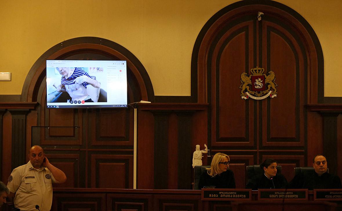 Польского врача обвинили в попытке вывезти анализ Саакашвили в ботинке