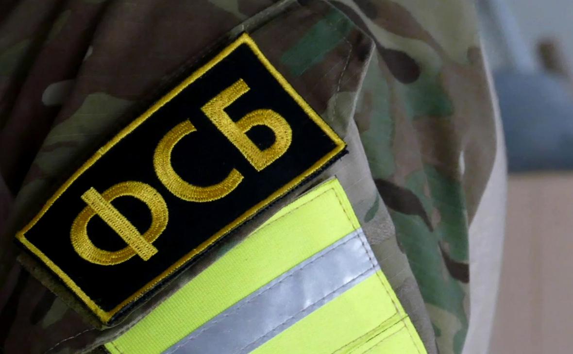 ФСБ задержала передававшего данные о военных грузах крымчанина