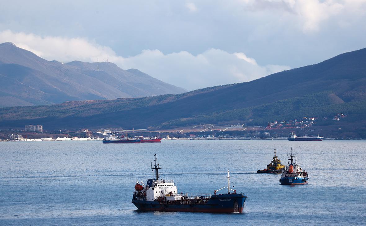 В грузовом терминале морского порта в Новороссийске произошел пожар