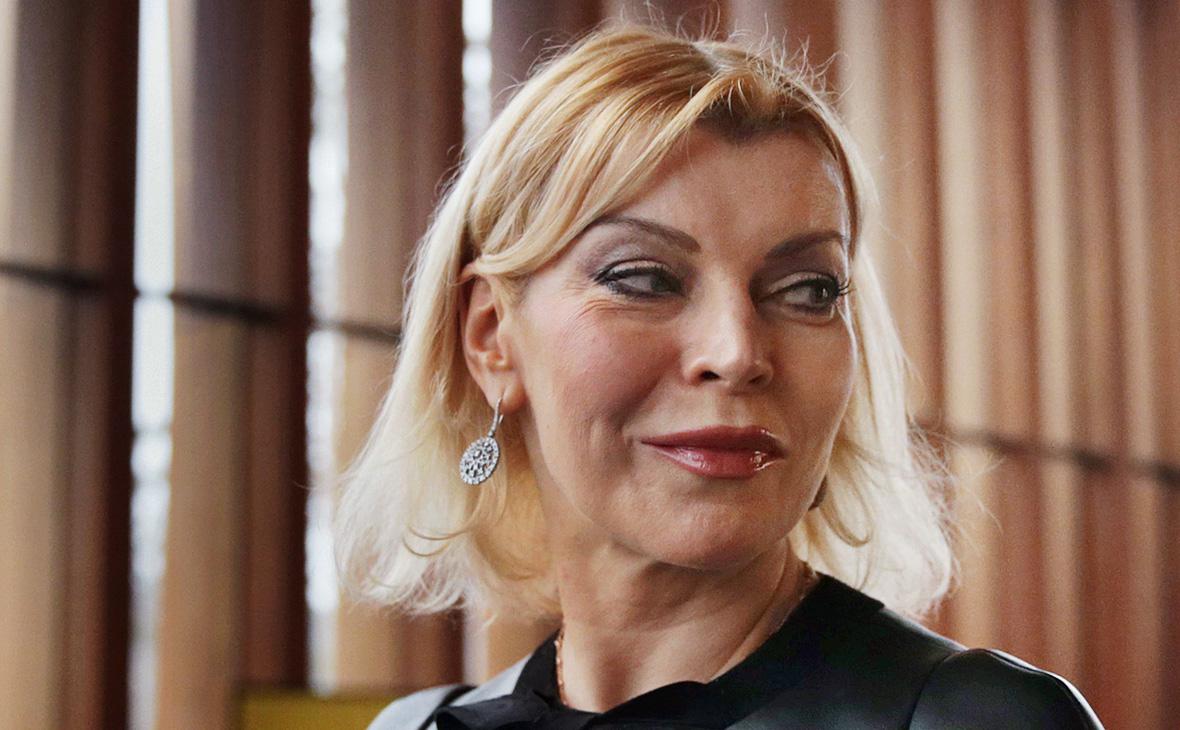 Греческая певица Лизета Николау умерла после падения с лестницы магазина