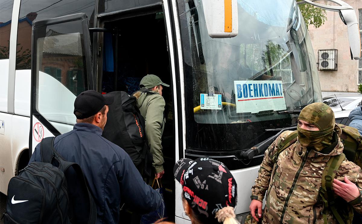 В Брянской области провели военные сборы для чиновников и депутатов