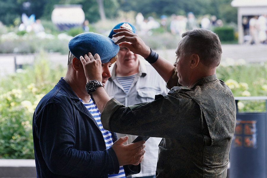 Как прошел День ВДВ в московском Парке Горького. Фоторепортаж