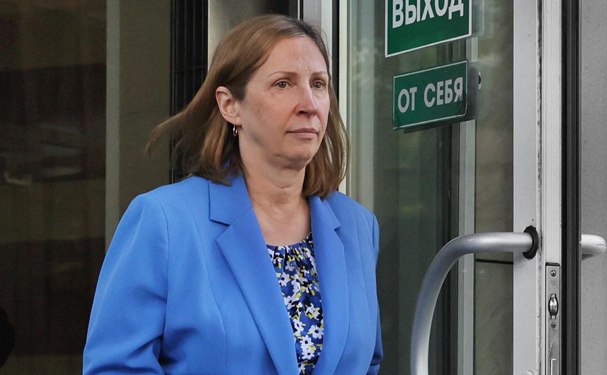 Захарова объяснила отказ журналистке Politico в визе