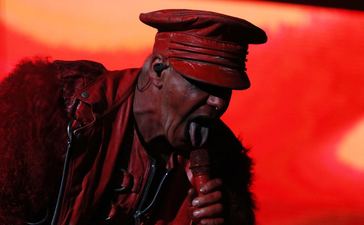 Неизвестные проникли в квартиру фронтмена Rammstein Тилля Линдеманна