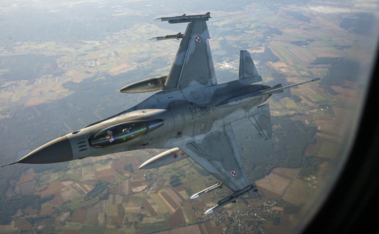 CNN узнал об ожидании США плана от Европы по обучению украинцев на F-16