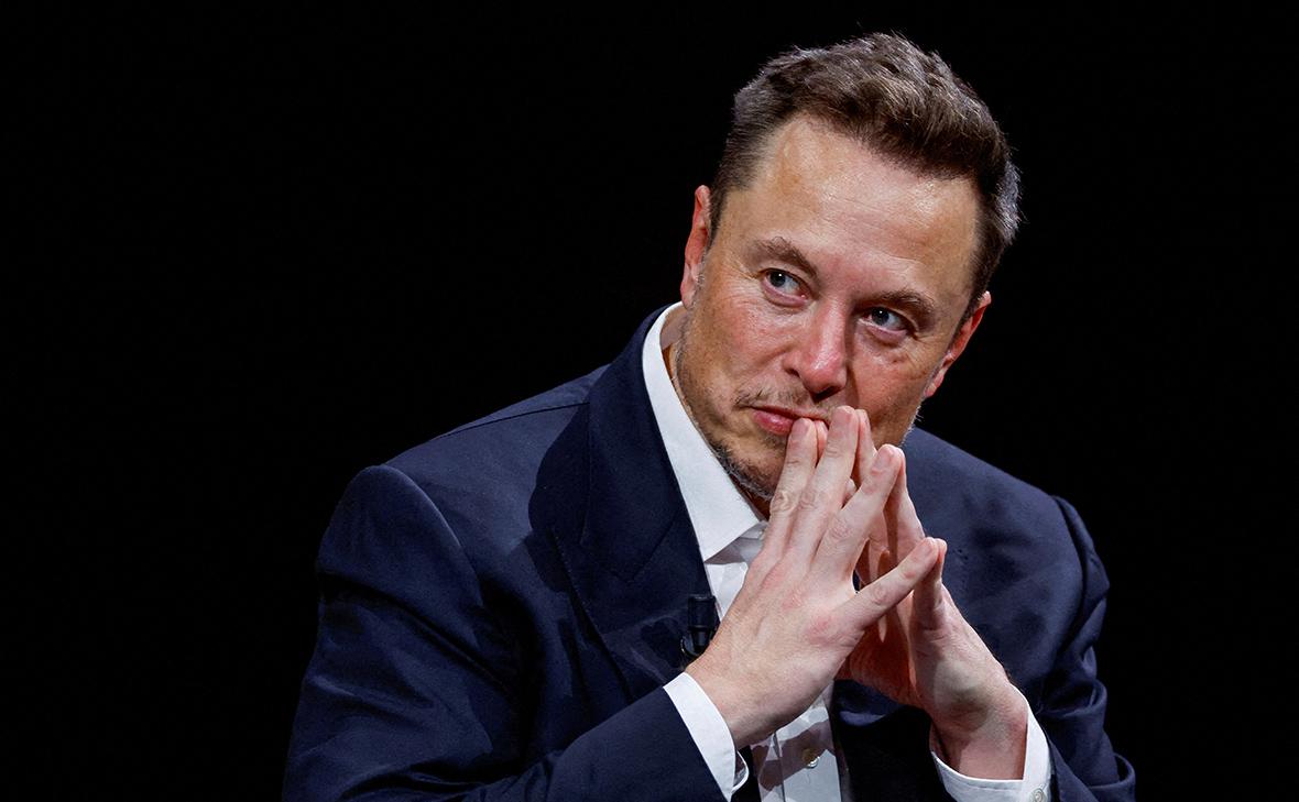 Отец Маска назвал биографию сына чушью и материалом для пьесы