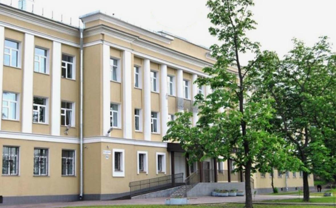 Власти не сочли критичным уход 17 учителей из школы в Петербурге