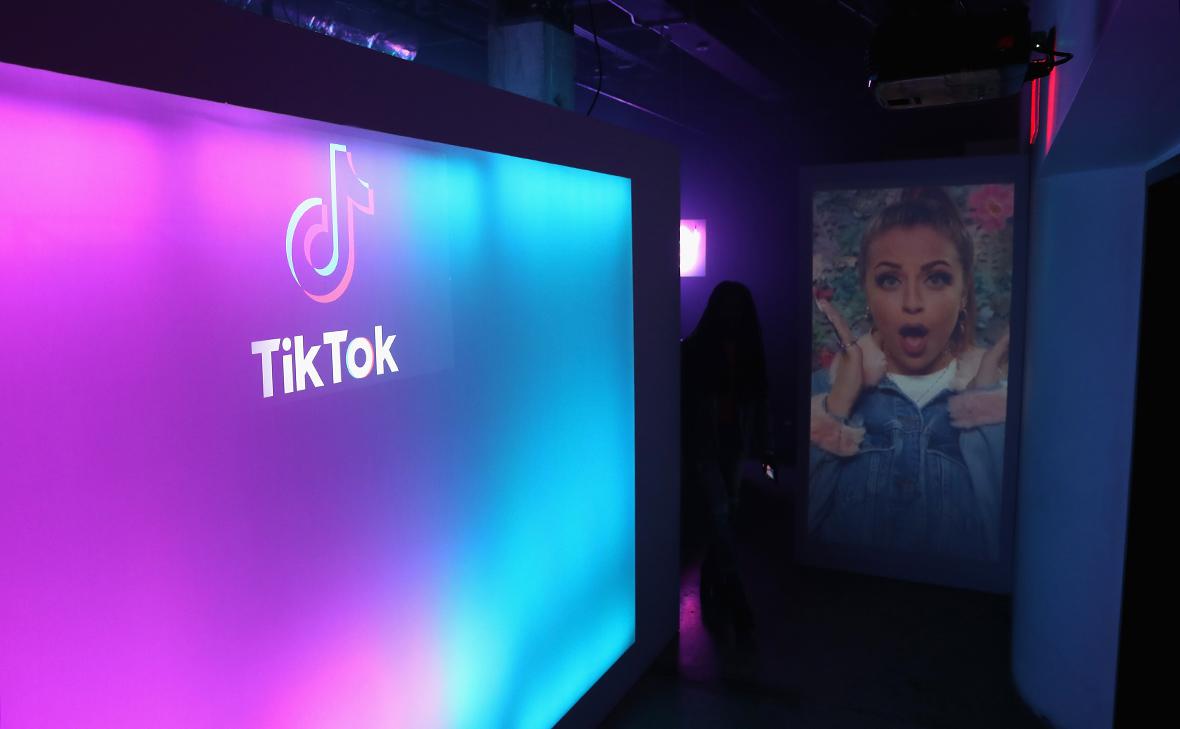 Китай запретил сотрудникам нескольких министерств использовать iPhone