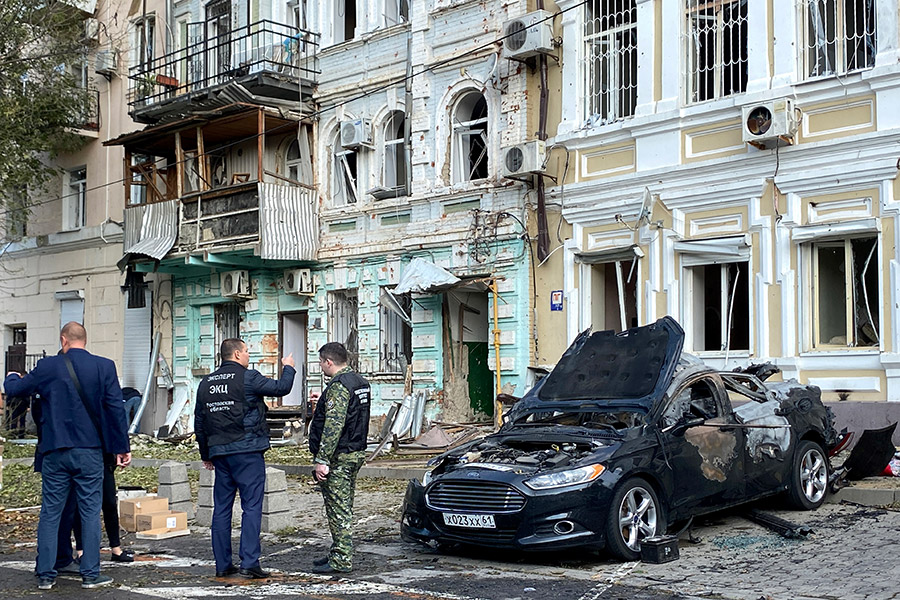 Режим ЧС ввели в районе падения дрона в центре Ростова