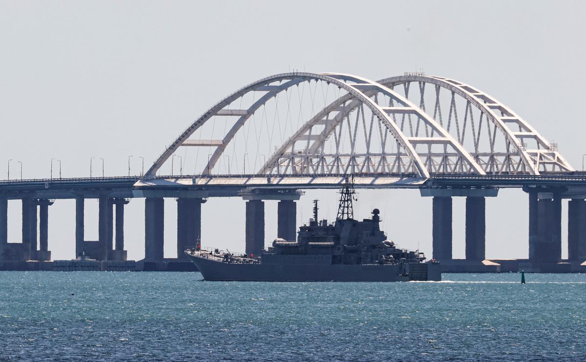 Российская авиация уничтожила четыре катера с десантом ВСУ в Черном море