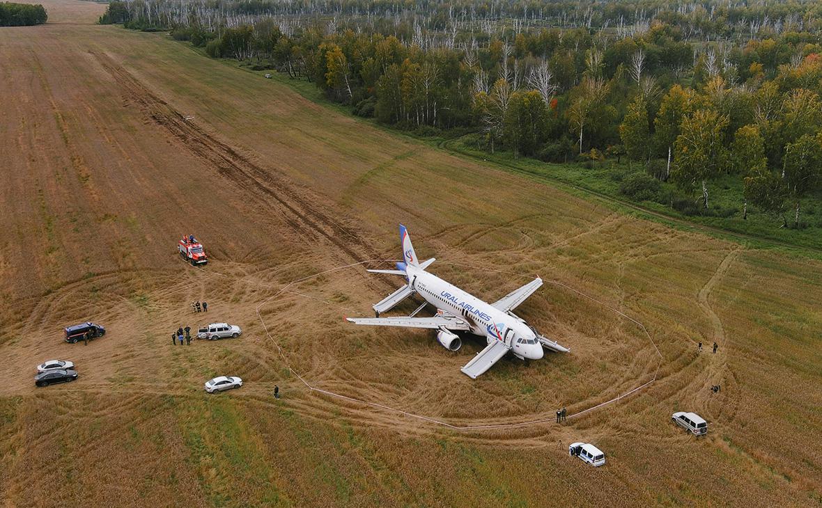 Эксперты усомнились в идее разогнать севший в поле Airbus по льду