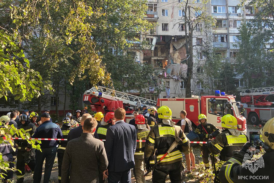 В МЧС сообщили о найденных телах матери и дочки после взрыва в Балашихе