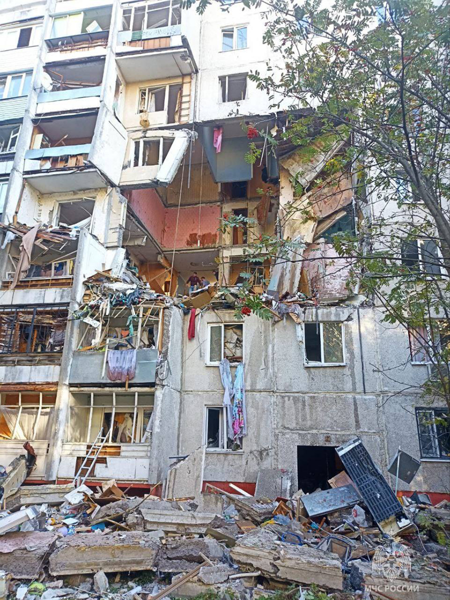 В МЧС сообщили о найденных телах матери и дочки после взрыва в Балашихе