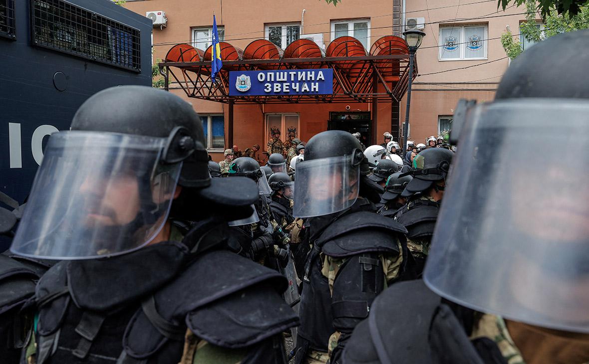 Почему объявление Сербией траура по погибшим в Косово не устроило соседей