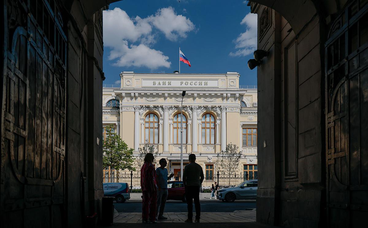 ЦБ предсказал замедление роста экономики из-за нехватки трудовых ресурсов