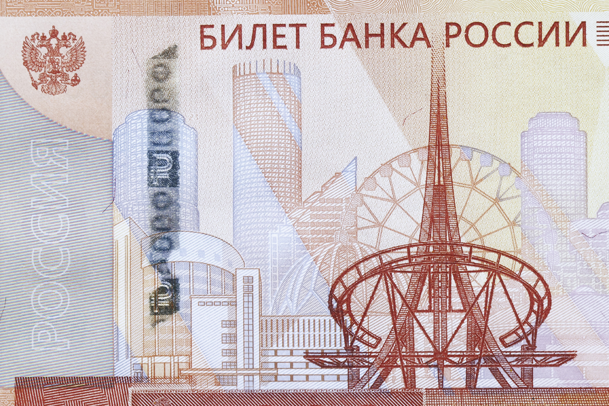 Клишас назвал провокационным изображение храма без креста на купюрах
