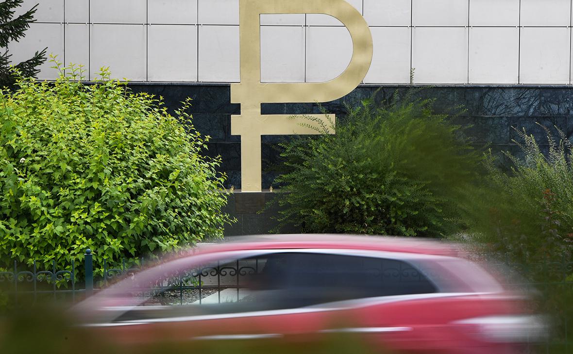 В ФТС оценили популярность ввоза наличных для внешнеторговых расчетов