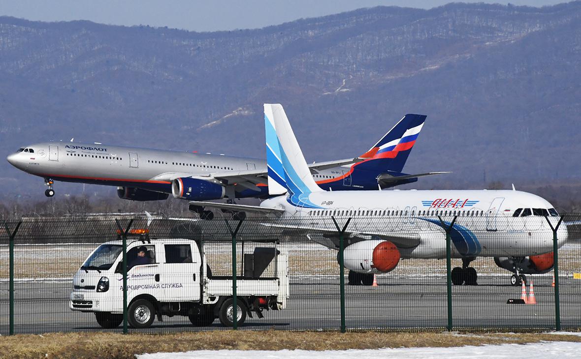 Лайнер Sunexpress вылетел из Парижа без 30 пассажиров