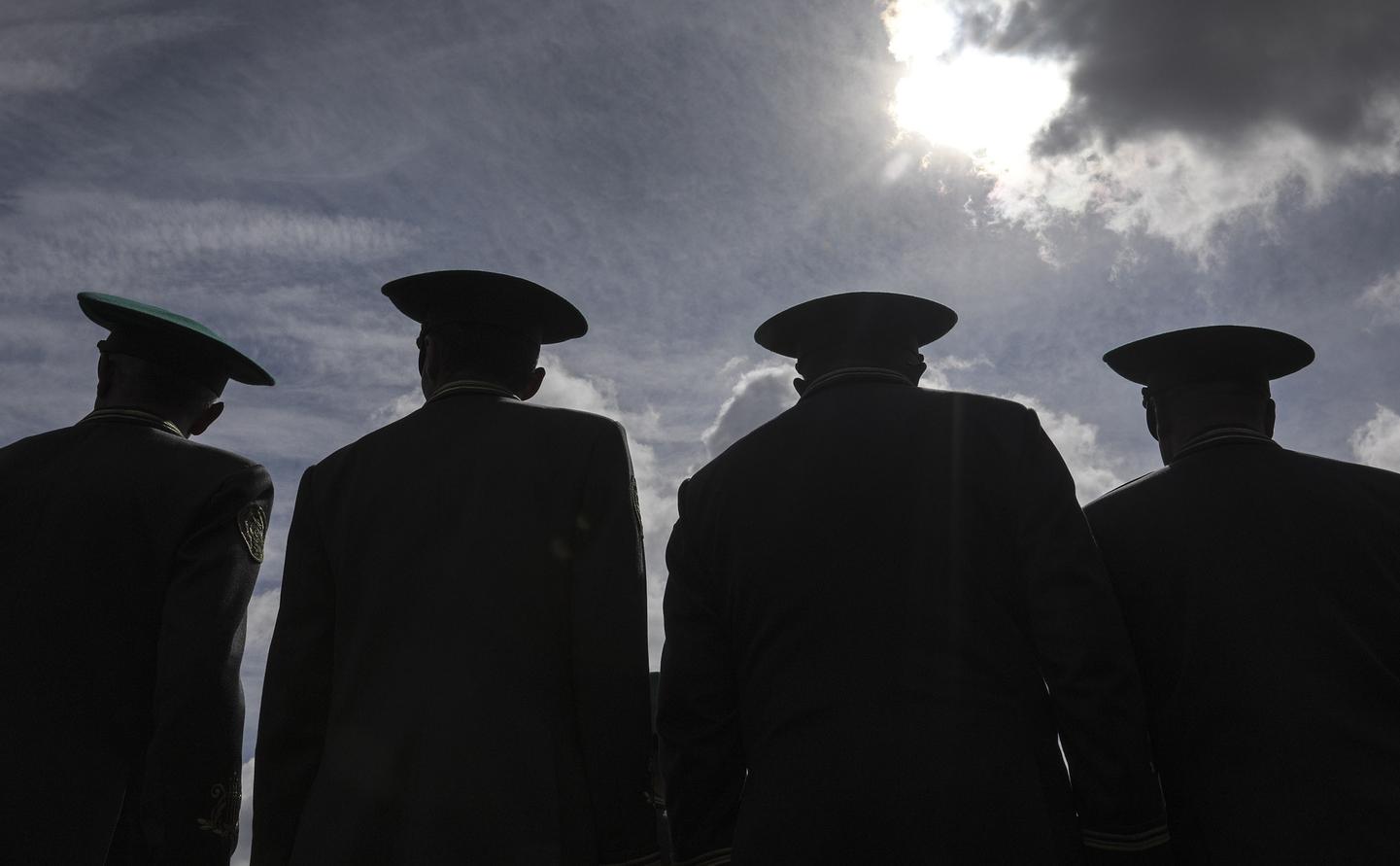 Песков счел необходимой военную цензуру в России