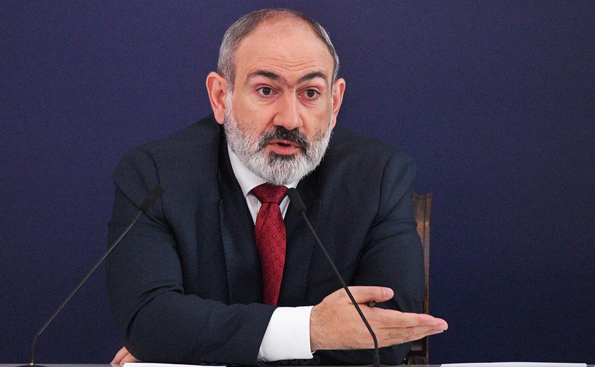 МИД проведет консультации после слов Пашиняна о телеканалах из России