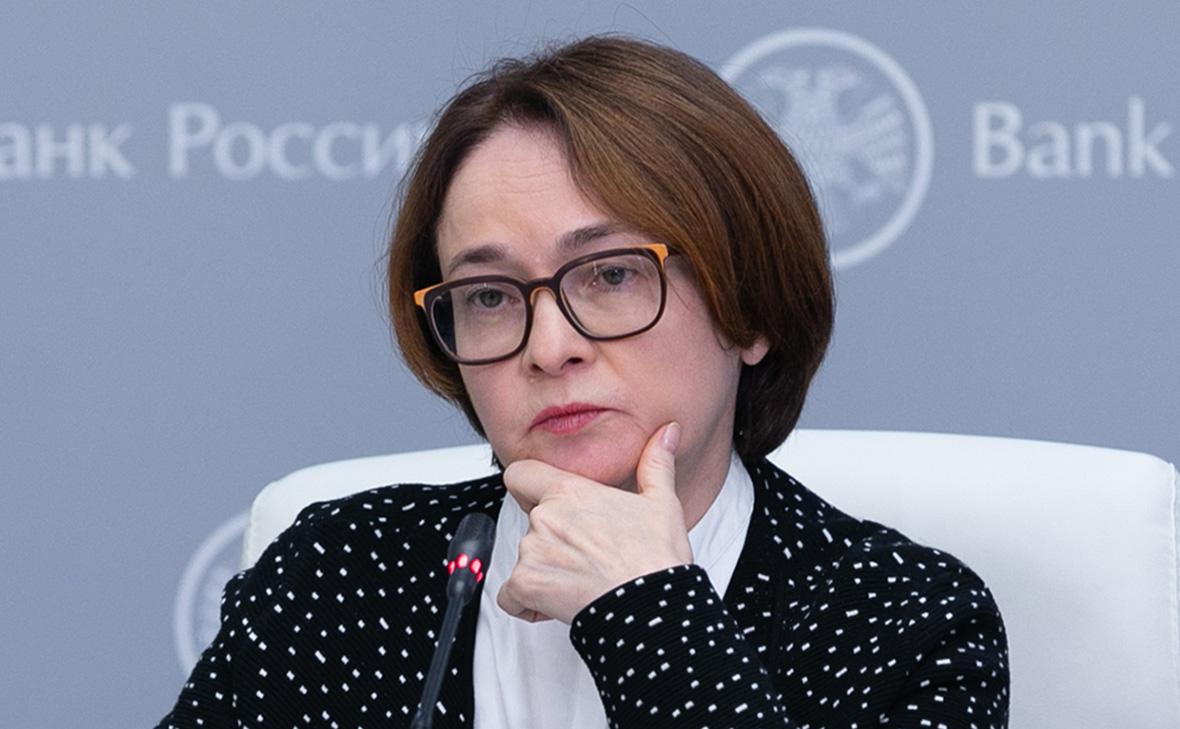 Глава ЦБ объяснила повышение ставки спасением от &laquo;перегретого автомобиля&raquo;