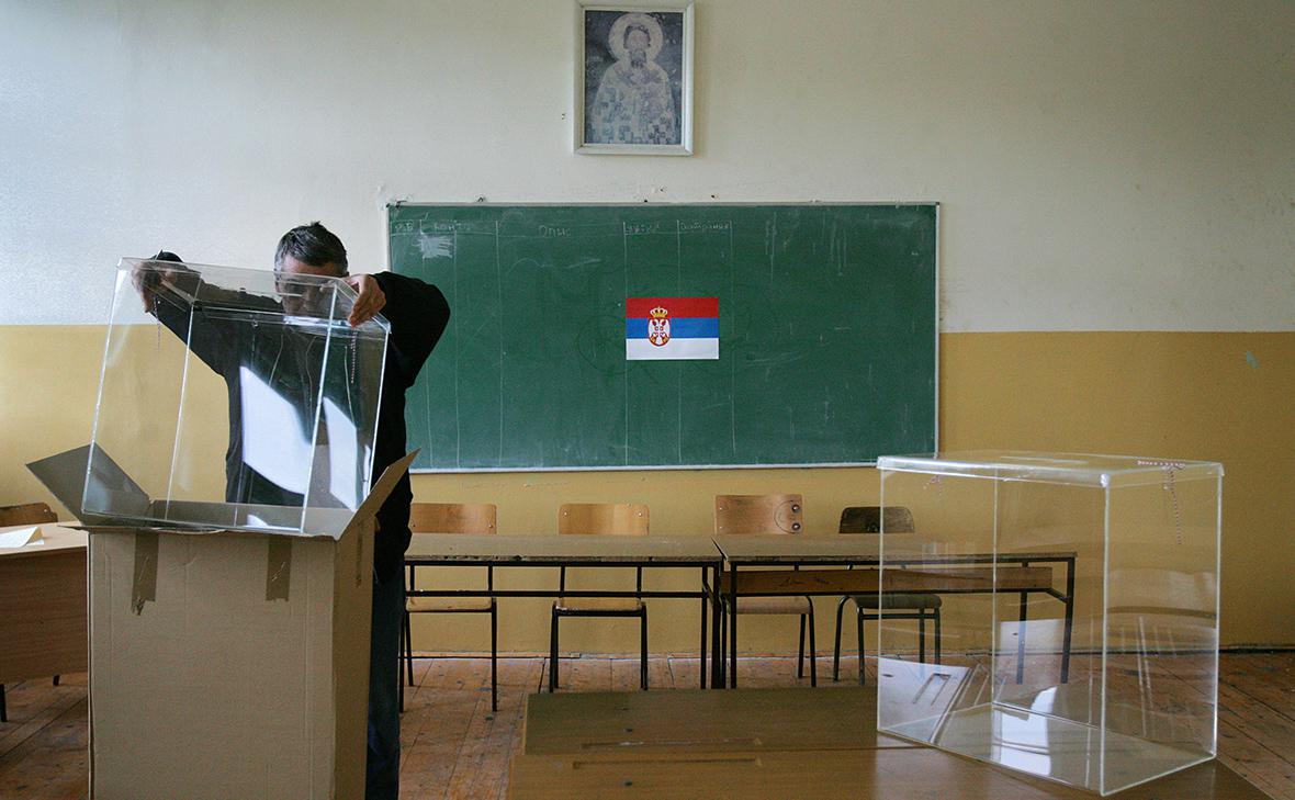 Коалиция Вучича выбилась в лидеры на парламентских выборах